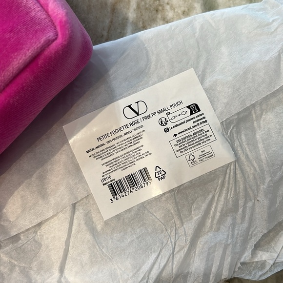 NEW ~ VALENTINO VELVET BEAUTY BAG WRISTLET - Picture 11 of 11